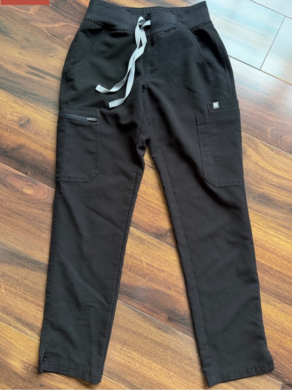 Figs Women’s Black Cargo Straight Leg Scrub Pants XXSP